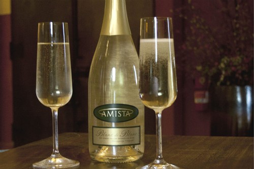 Amista Vineyards Sparkling Blanc de Blanc