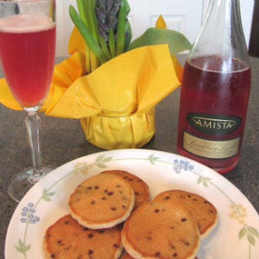 Dorothy's Fluffy Blueberry Pancakes