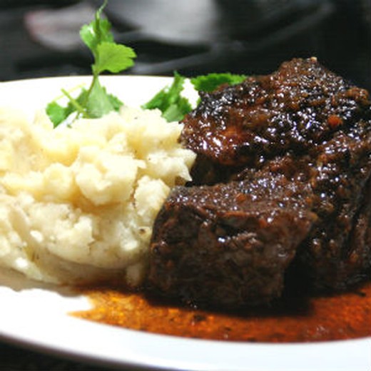 Mike's Amista Syrah Braised Short Ribs