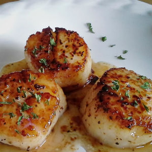 Judy’s Seared Scallops with Tarragon Butter